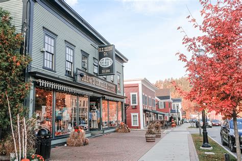 historic downtown stowe vermont.